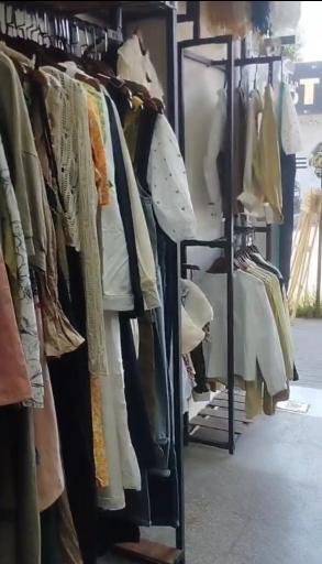 عکس بوتیک گالری پاپیون ( زارع )