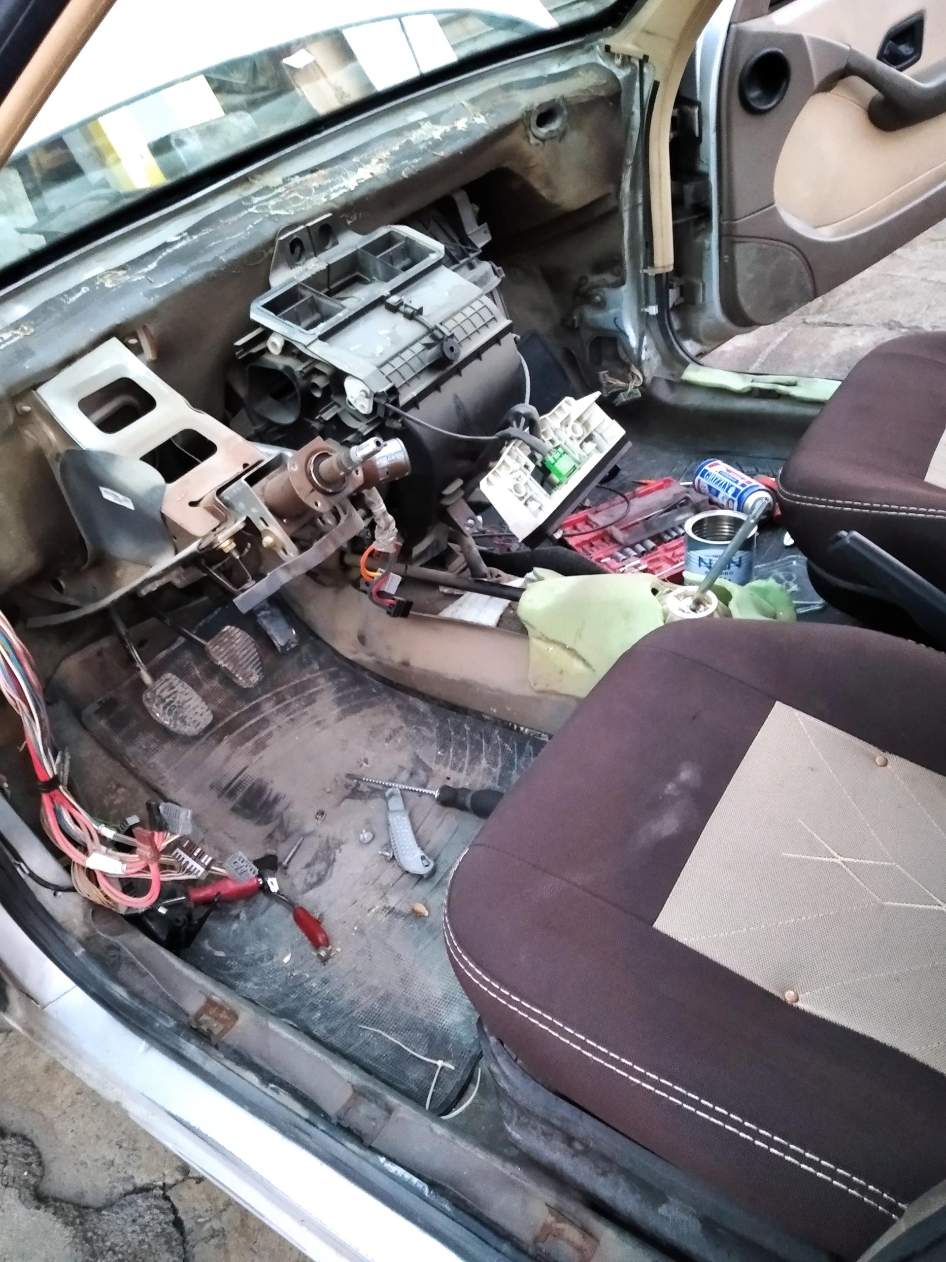 عکس باتری‌ سازی‌ حامد