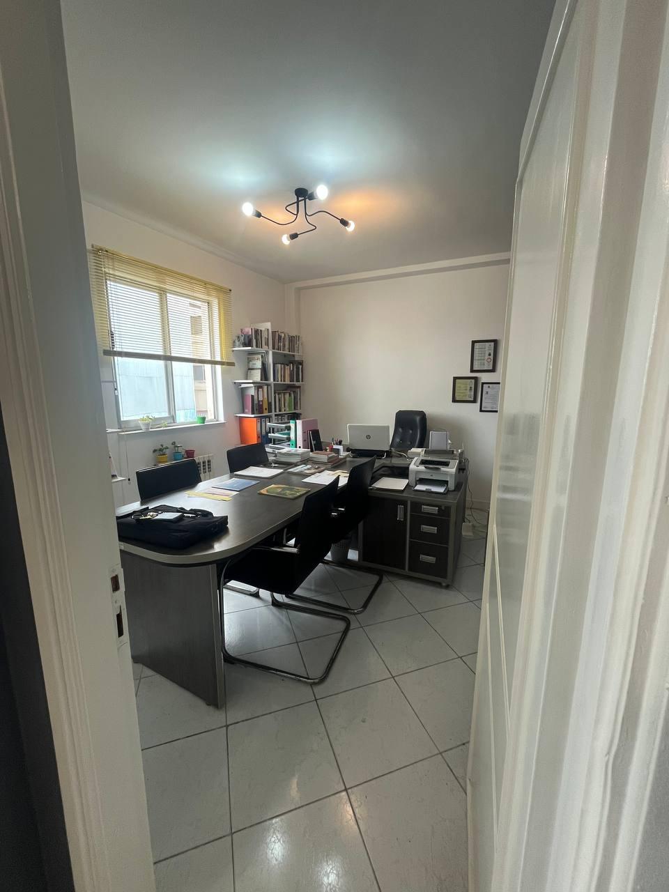 عکس دفتر وکالت آرمان احمدی 