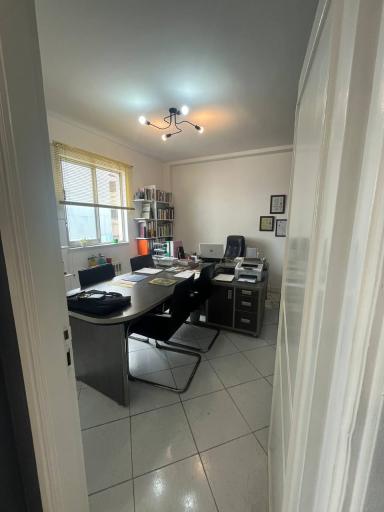 عکس دفتر وکالت آرمان احمدی 