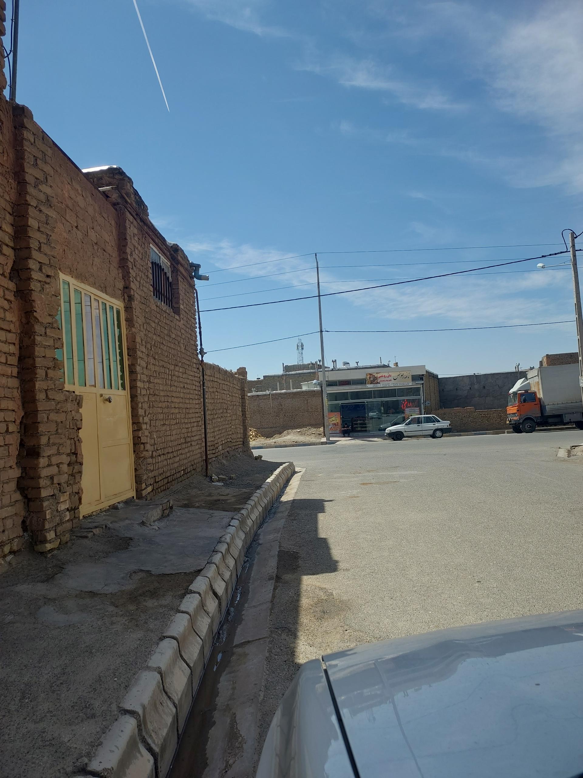 عکس نان روغنی وکلوچه طوس