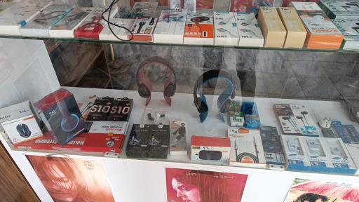 عکس محصولات فرهنگی عصر جدید