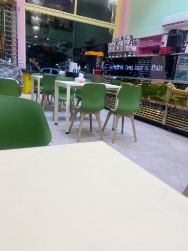 عکس بستنی فروشی ژلینو