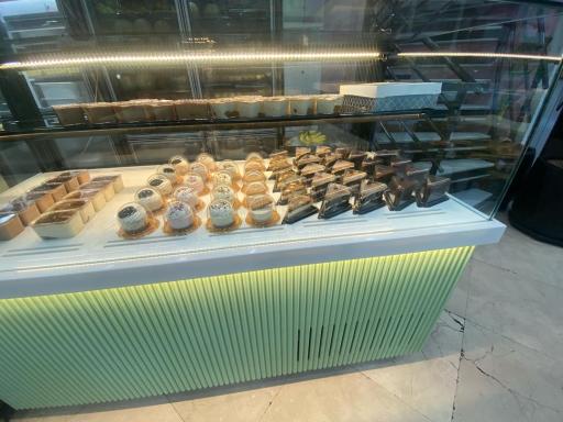 عکس بستنی فروشی ژلینو