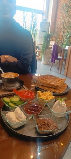 عکس هیرو کام کافه