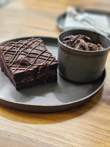 عکس هیرو کام کافه