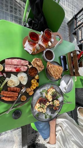 عکس هیرو کام کافه