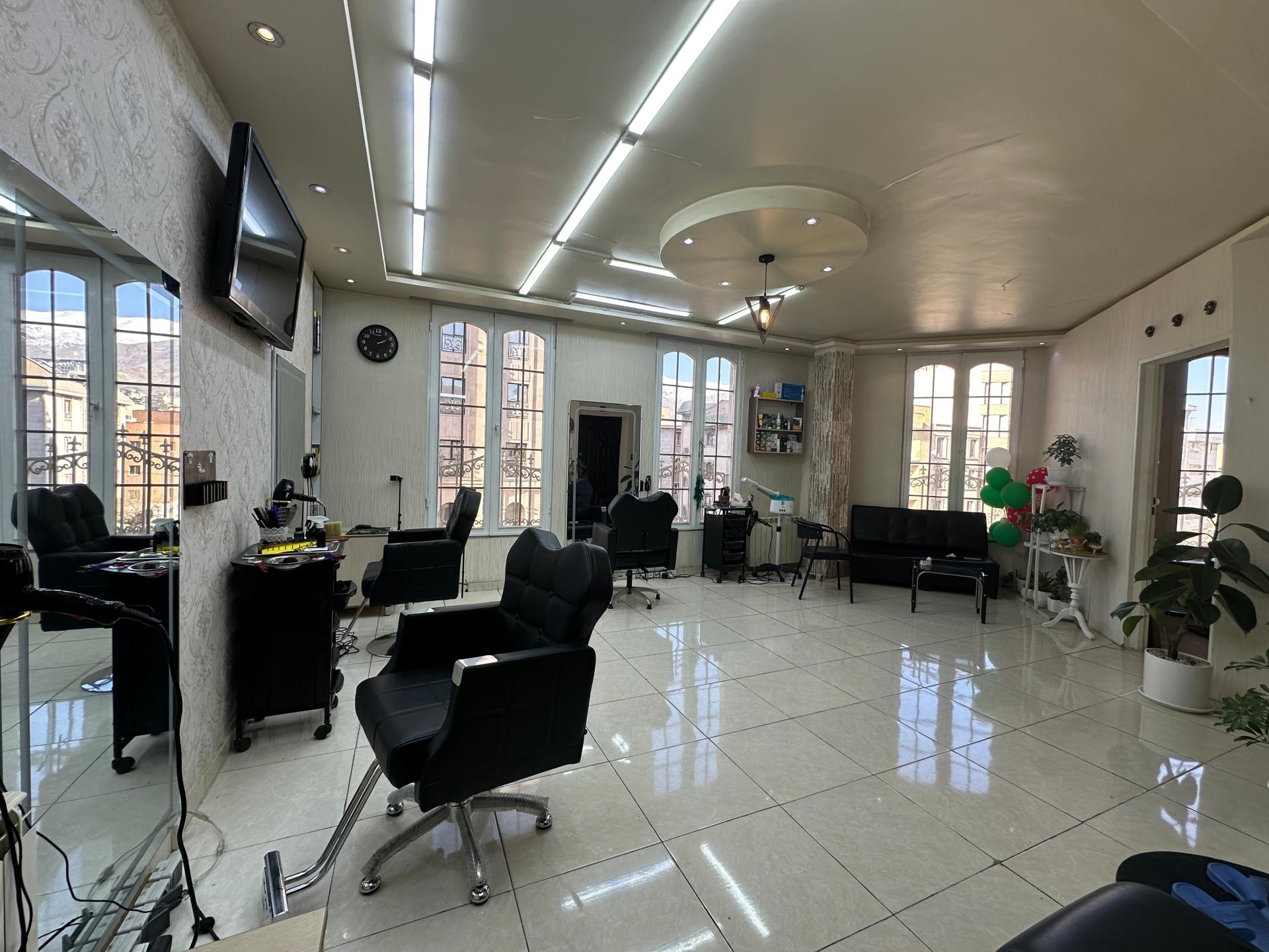 عکس ارایشگاه آرا استایل