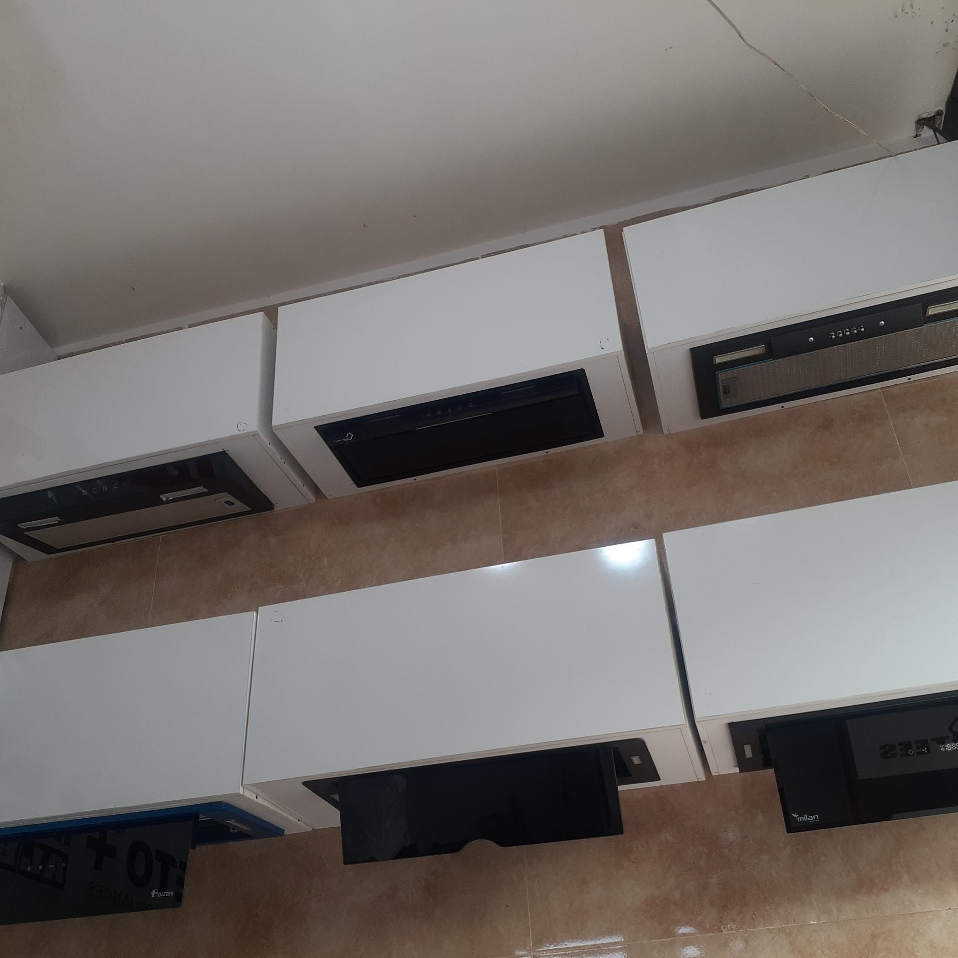 عکس فروشگاه شهر قسطی (میلان)