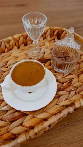 عکس کافه قهوه سه‌فنجون