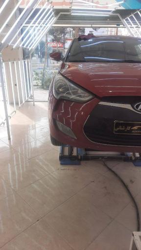 عکس تشخیص رنگ آقای کارشناس 