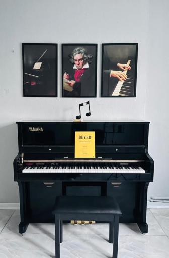 عکس آموزشگاه موسیقی نوای چنگ