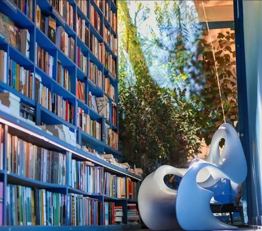 عکس مرکز فرهنگی آبی