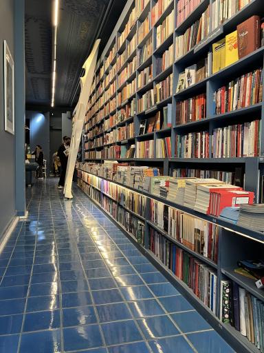 عکس مرکز فرهنگی آبی