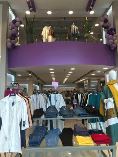 عکس فروشگاه مانگ