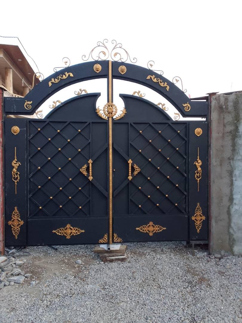 عکس صنایع فلزی مبین (درب ماشین رو و نفر رو)
