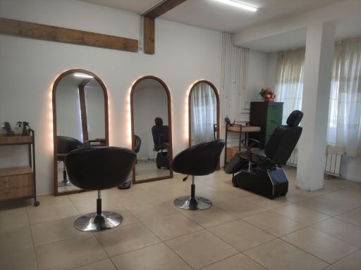 عکس سالن زیبایی ارغوان