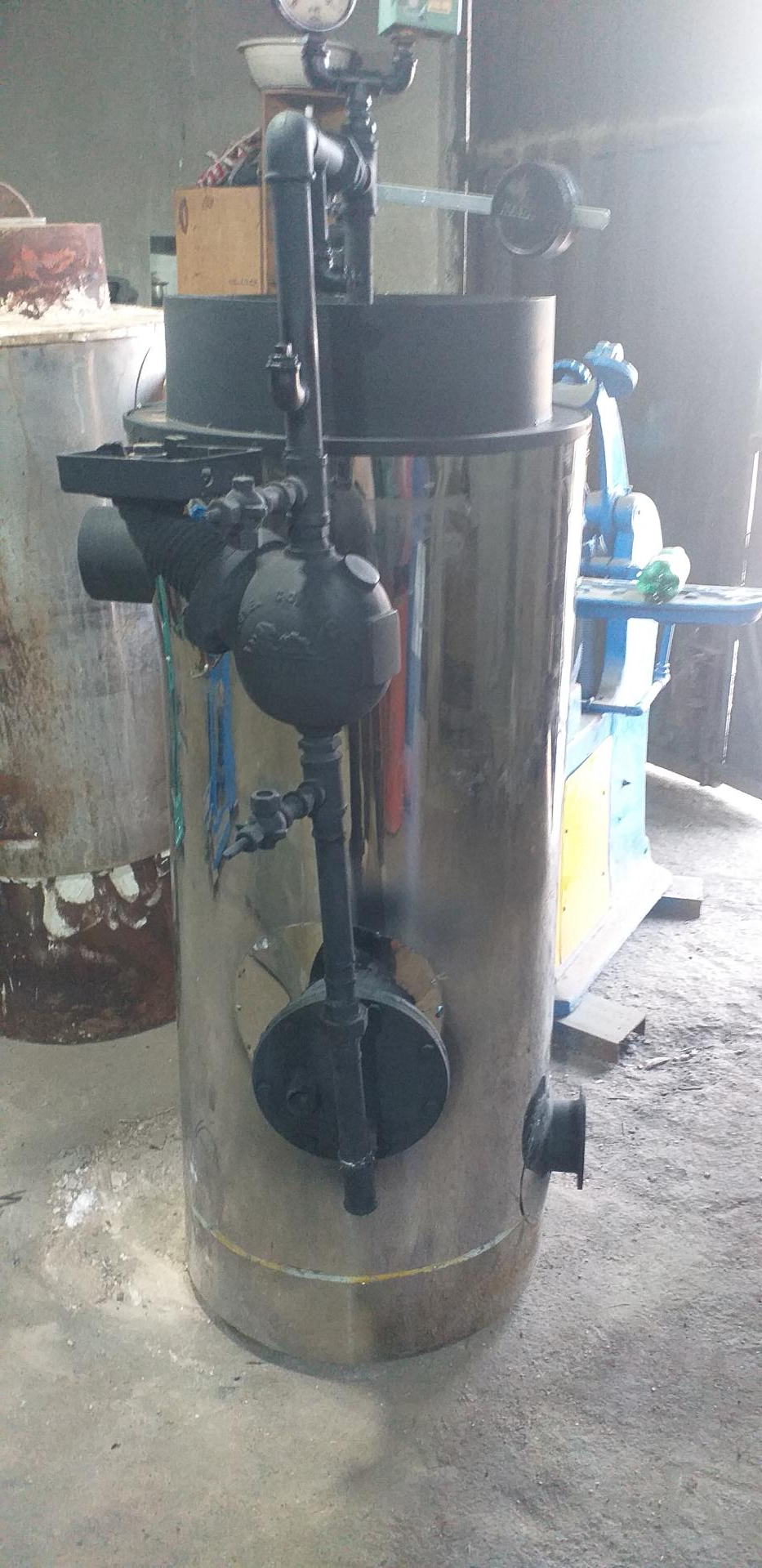 عکس کارگاه ساخت فلزکاری(برادارن حبیبی) دیگ بخار