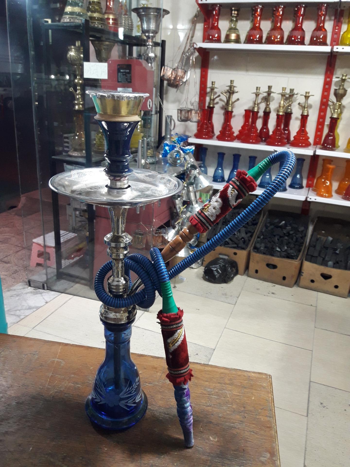 عکس تنباکو فروشی بهزاد