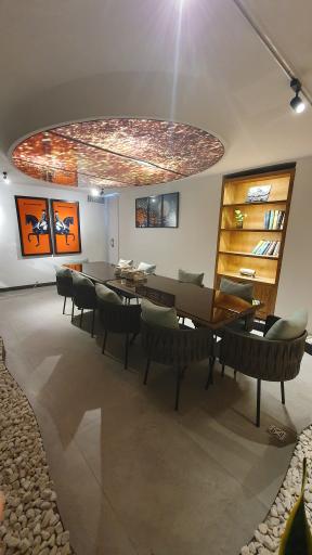 رستوران مهرگان