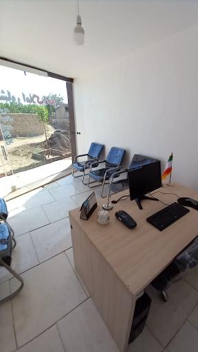 عکس مشاور املاک اخلاقی