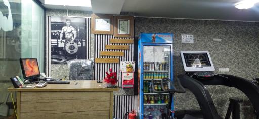 عکس باشگاه بدنسازی ققنوس