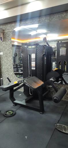عکس باشگاه بدنسازی ققنوس
