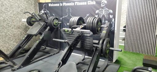 عکس باشگاه بدنسازی ققنوس