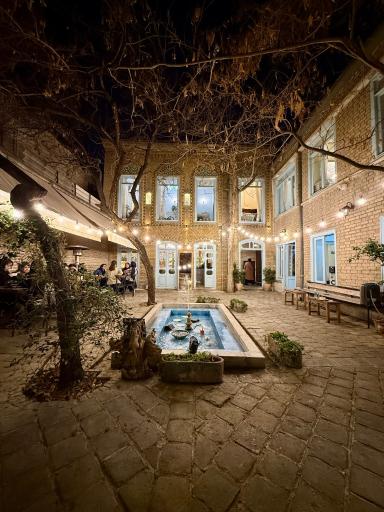 عکس کافه رستوران حوالی