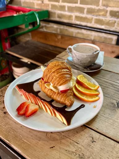 عکس کافه رستوران حوالی