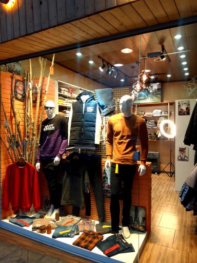 بوتیک کافه لباس