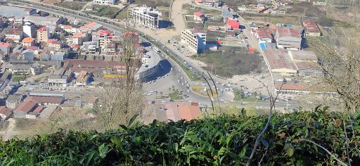 عکس میدان شیخ زاهد گیلانی