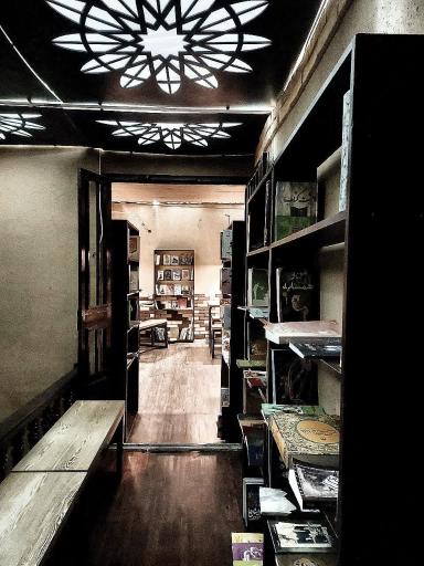 عکس کافه کتاب زمان