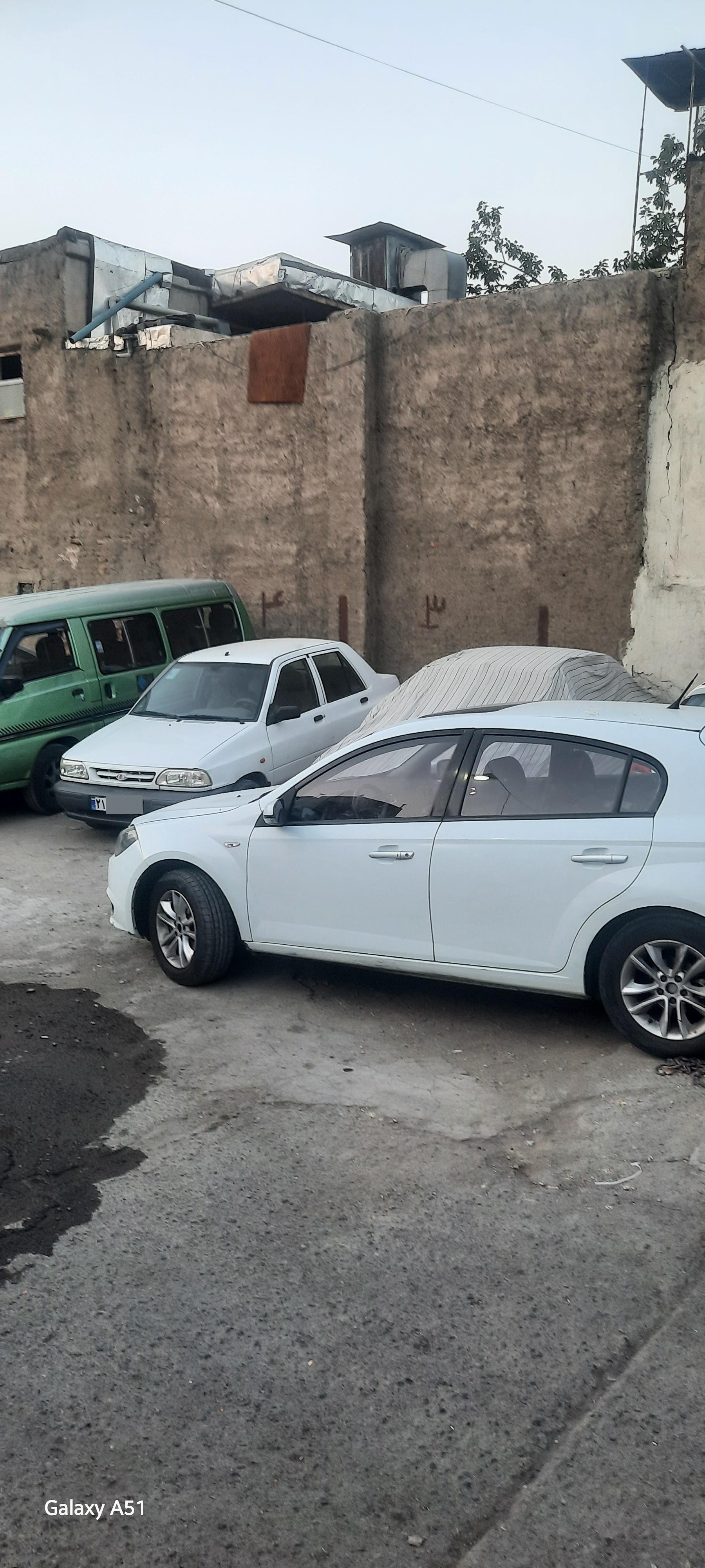 عکس پارکینگ‌ نقیب زاده