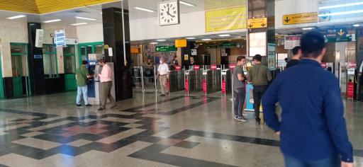 عکس ورودی مترو ایستگاه ارم سبز