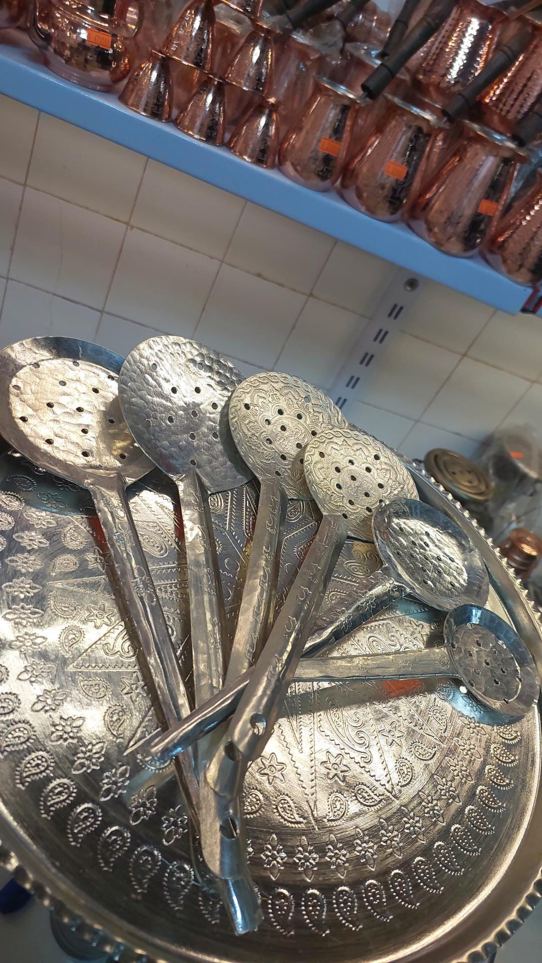 عکس پخش صنایع دستی مس و برنج خورشید 