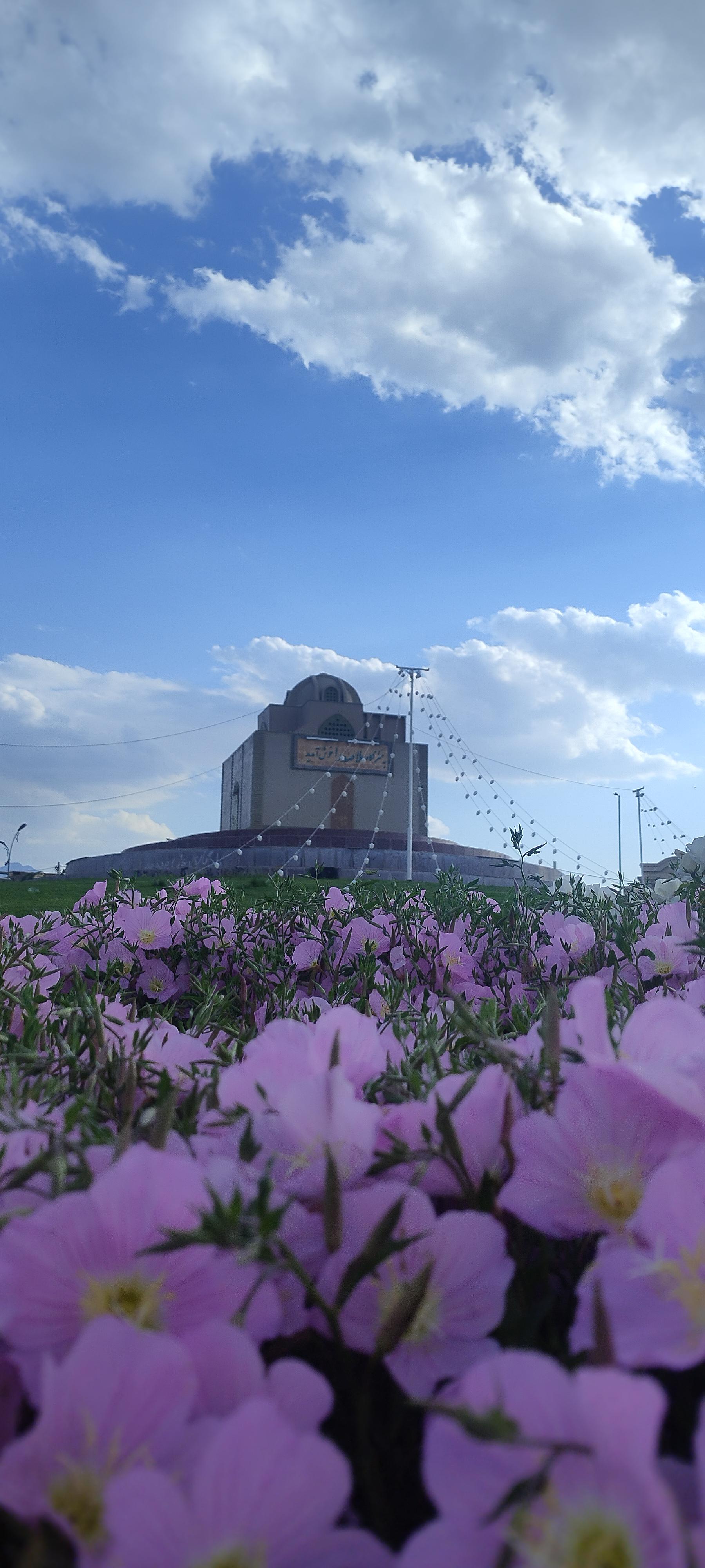 عکس میدان ملاصدرا 