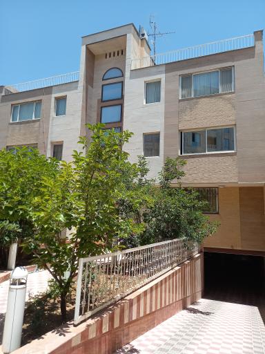 عکس ساختمان نیلوفر