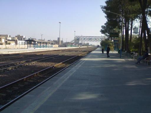 عکس ایستگاه راه آهن ازنا