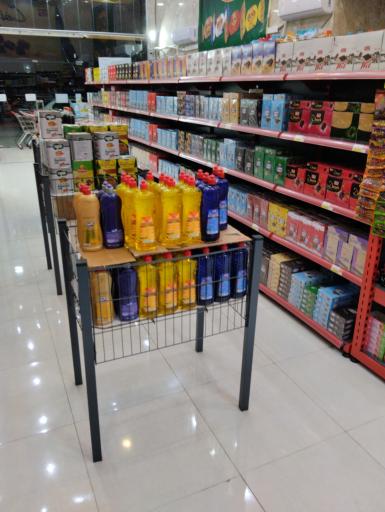 عکس فروشگاه شیرین عسل شبستر