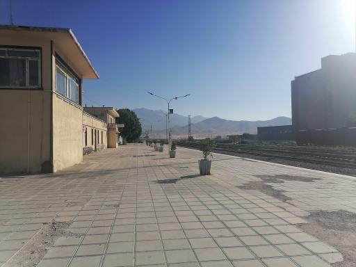 عکس ایستگاه راه آهن ازنا