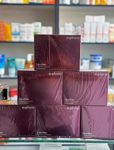 عکس فروشگاه آرایشی بهداشتی آمیتیس