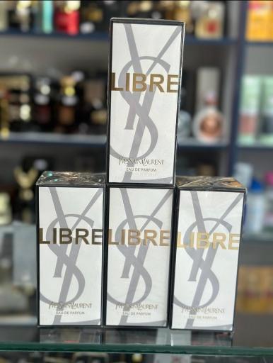 عکس فروشگاه آرایشی بهداشتی آمیتیس