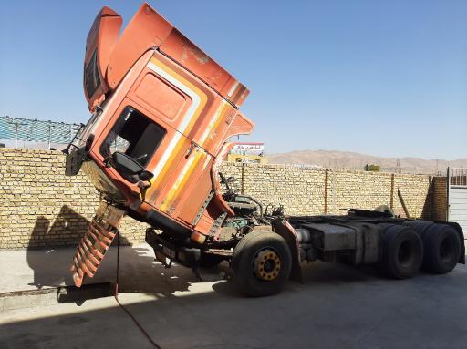 عکس تعمیرگاه ایران اسکانیا