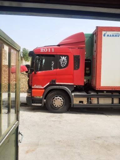 عکس تعمیرگاه ایران اسکانیا