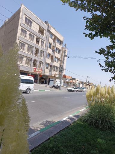 عکس  آموزگار 63