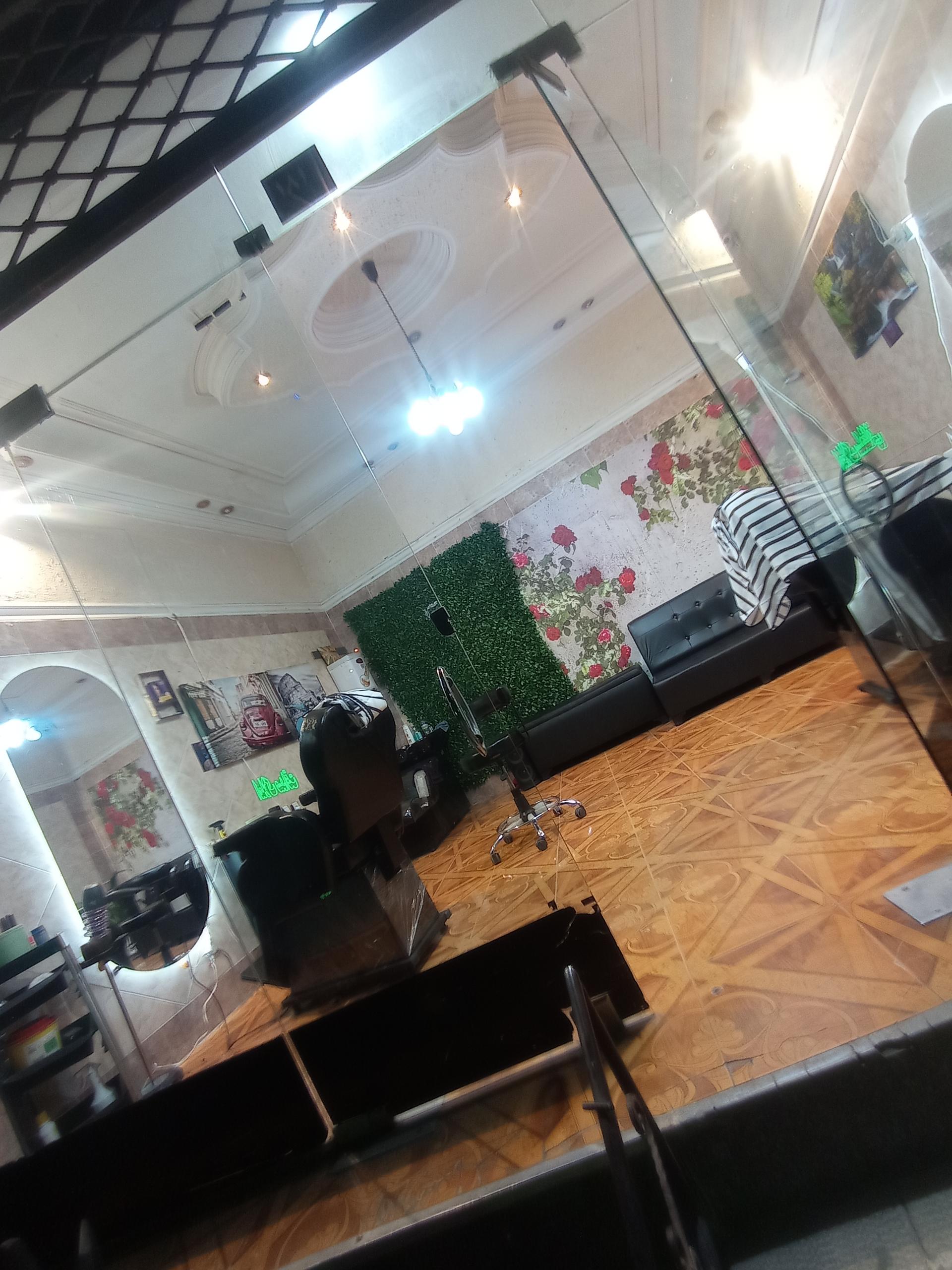 عکس آرایشگاه مردانه آریوس