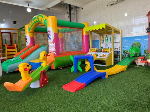 عکس شهر مشاغل و خانه بازی بیبی لند