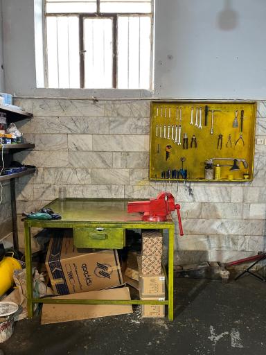 عکس تنظیم موتور و برق اتومبیل زرشکیان