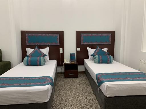 عکس هتل بوتیک قهرمانی